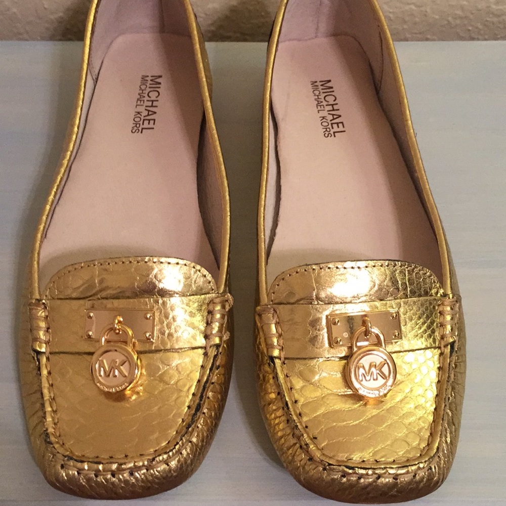 Women's Michael Kors loafers size 9 like new!